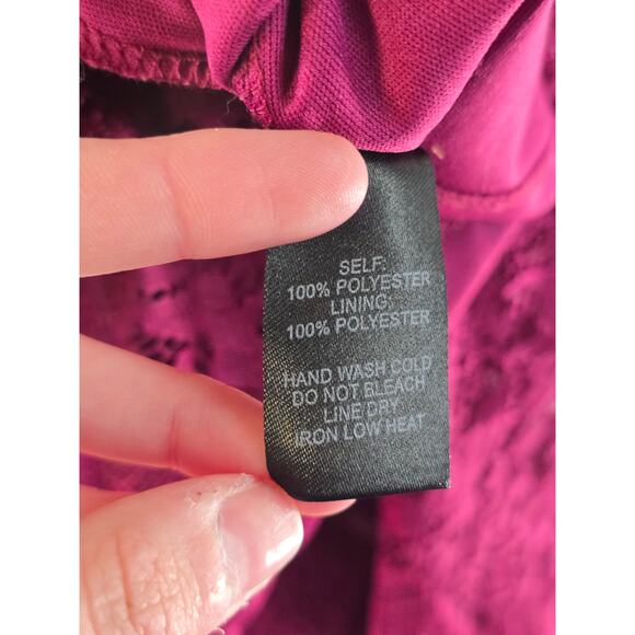 Lulus Maroon Lace Holiday Body Con Dress Size S - Picture 14 of 14